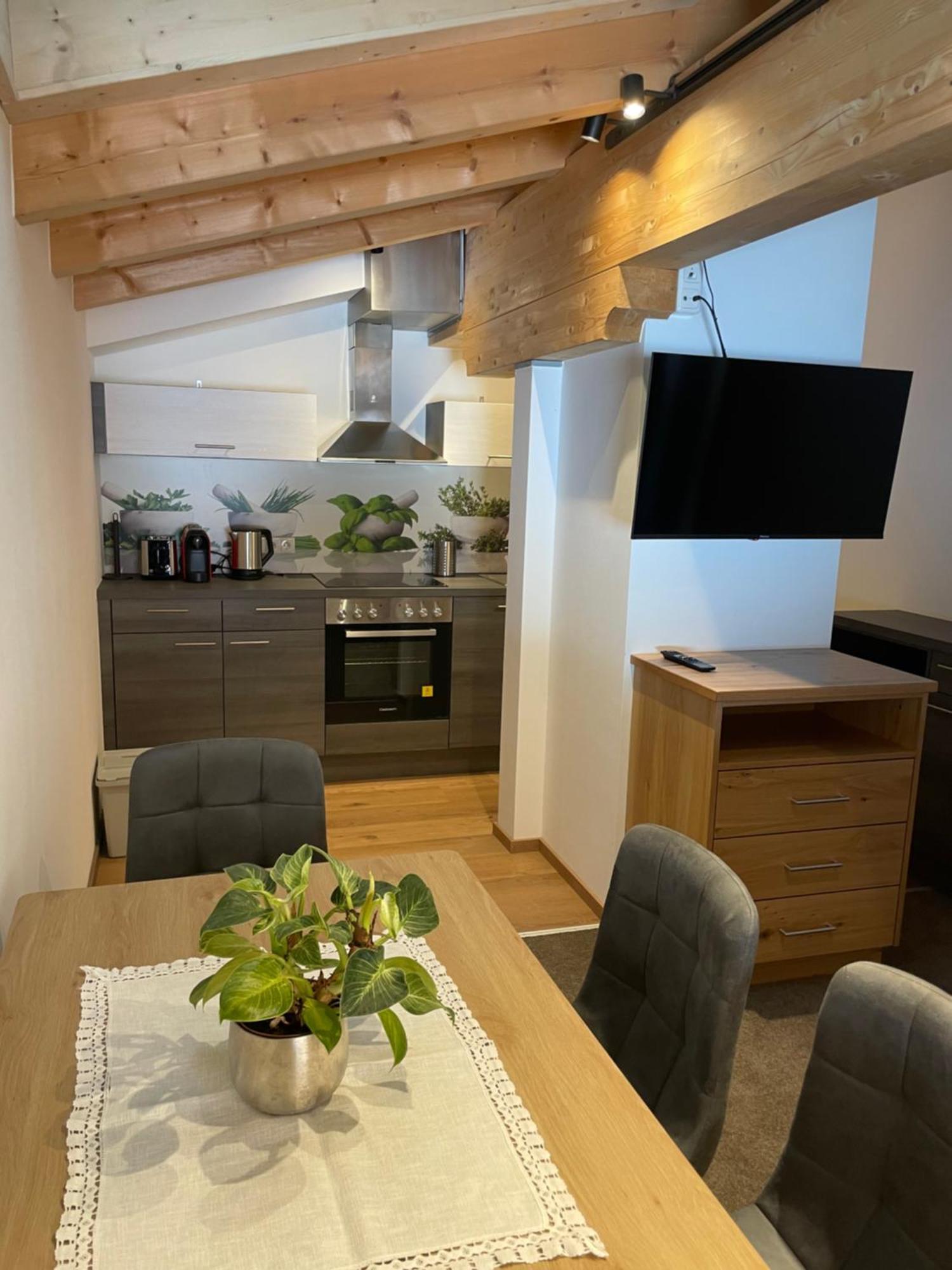 Appartamento Haus Alt St. Anton Sankt Anton am Arlberg Esterno foto